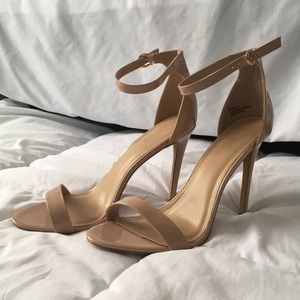 NWOT Nude 5in Ankle Strap Stiletto Heels